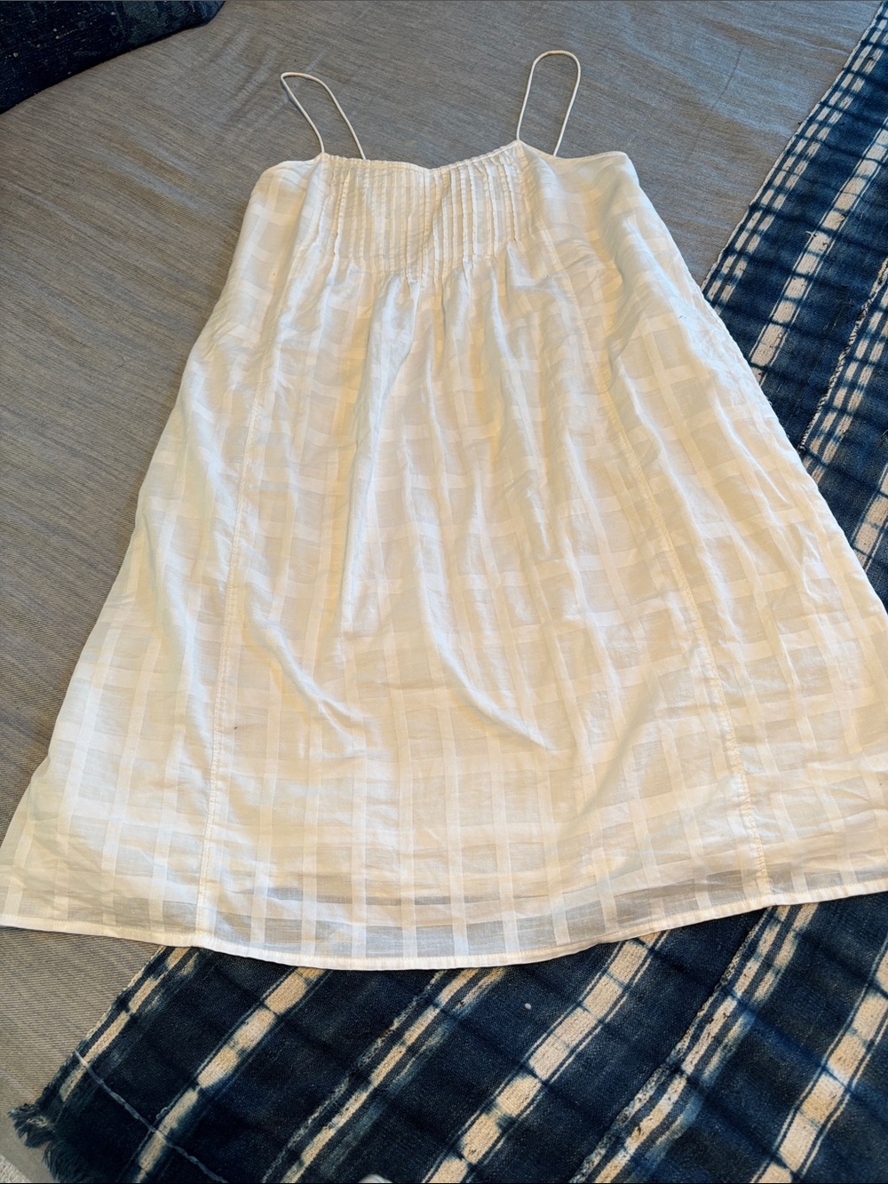 Women's White Textured Spaghetti-Strap Nightdress